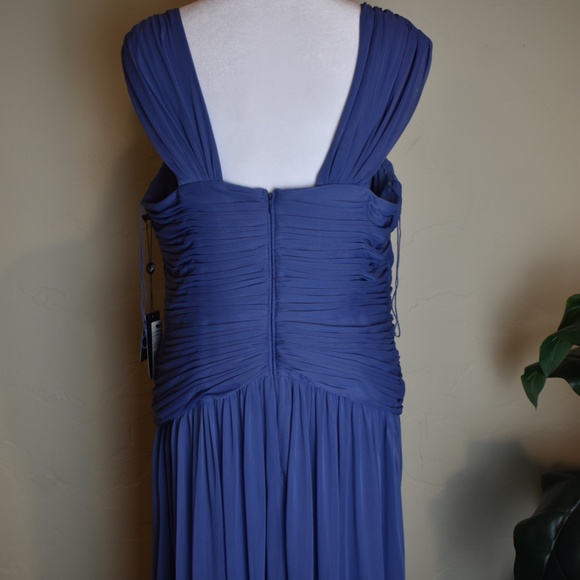 Adrianna Papell Cap Sleeve Stretch Tulle Gown! - Picture 13 of 15